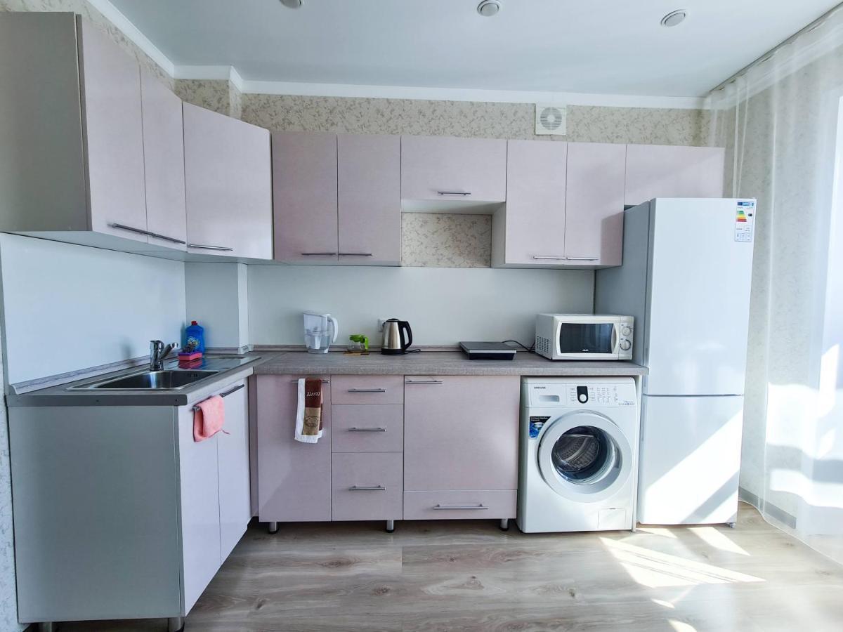 Элитные Апартаменты В Центре Semey Exterior foto
