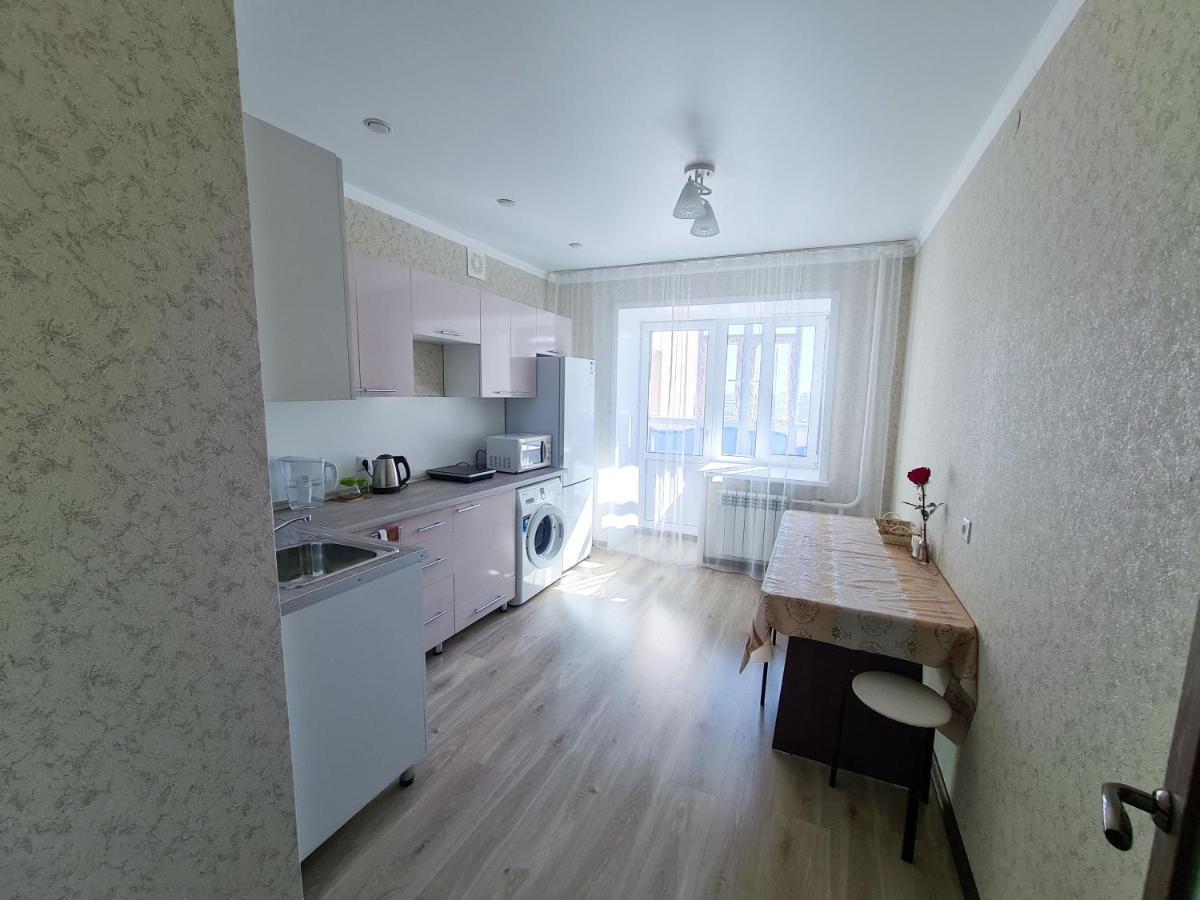 Элитные Апартаменты В Центре Semey Exterior foto
